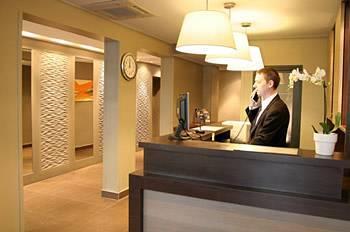 HOTEL COMFORT HOTEL SAINT PIERRE